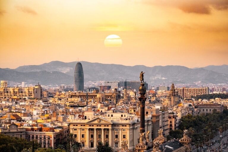 Vista de Barcelona al atardecer